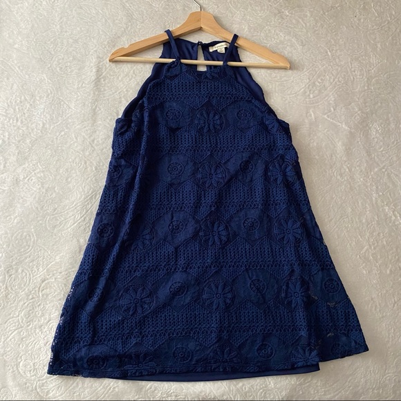 Francesca’s Blue Scalloped Lacs Mini Dress - Picture 4 of 11